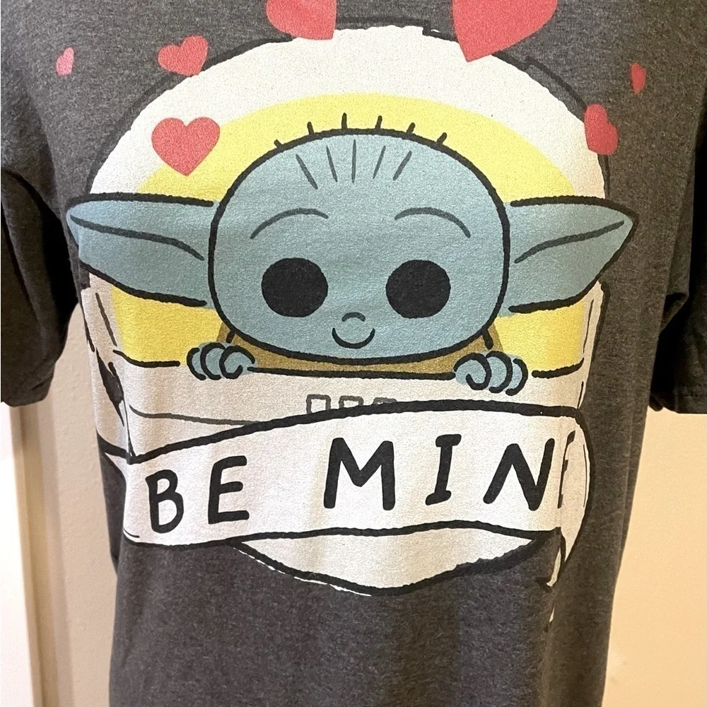 Baby Yoda Graphic T-shirt Size M The Mandalorian Be Mine Grogu Star Wars Disney